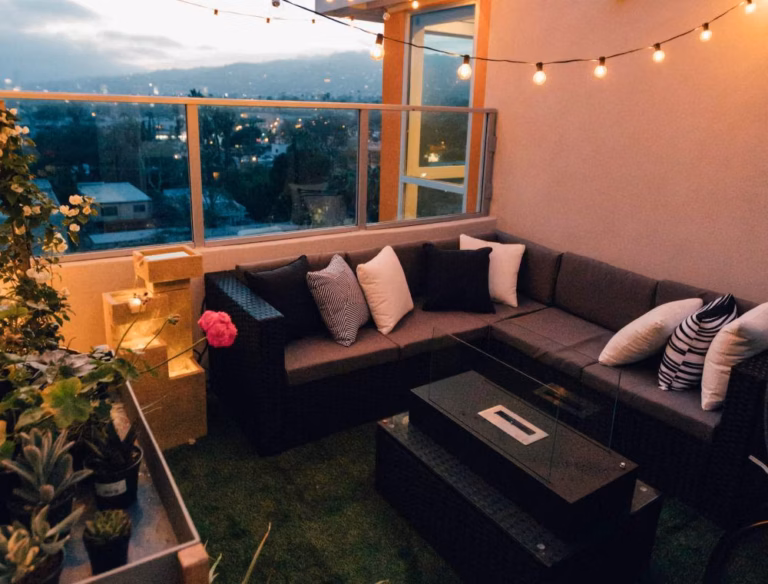 photo-1524549207884-e7d1130ae2f3-8f4726724a317a02dc11c1cc59fa734c-f5481380667f37b14f73b1f378660692